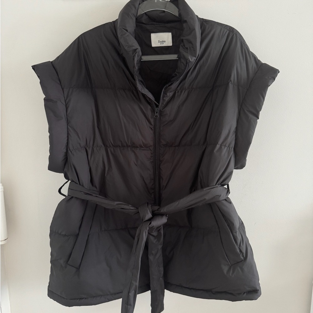 The Frankie Shop Aspen belted down vest in black - Picture 5 of 8